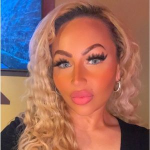 Meet your Posher, Priscilla